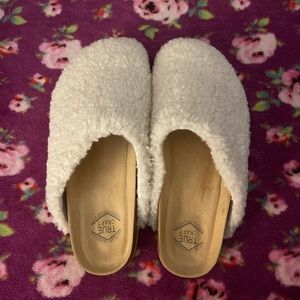 True Craft - White Fluffy Slip Ons!